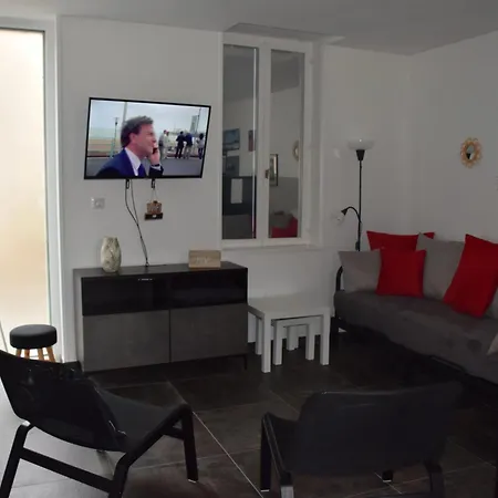 Charmante Maison A Avec Jacuzzi 別荘