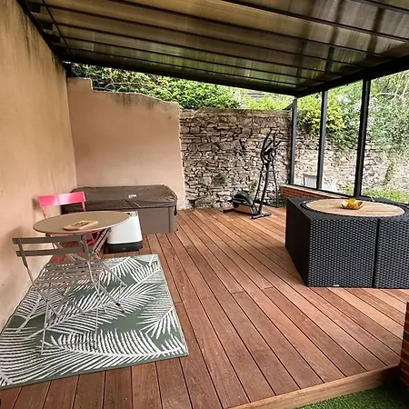 Charmante Maison A Avec Jacuzzi Souvigny