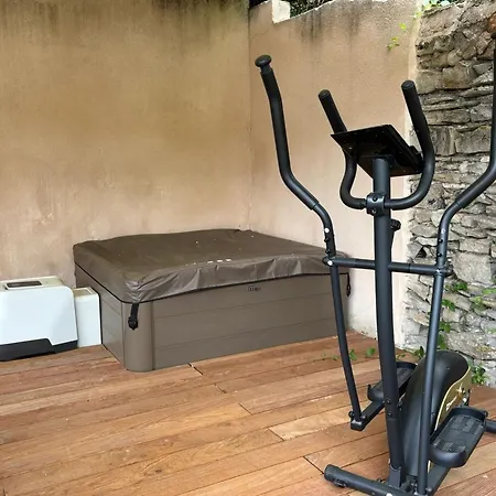 Charmante Maison A Avec Jacuzzi